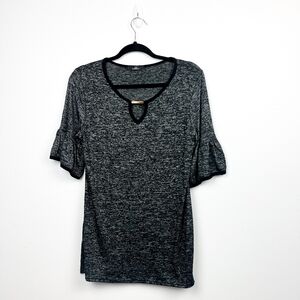 Dynamite V-Neck Grey Short Sleeve Top